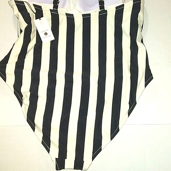 ~NWT~SHADE & SHORE~Juniors Plus 17 Black/White High Leg Cheeky Swimsuit~Nice - Picture 8 of 15